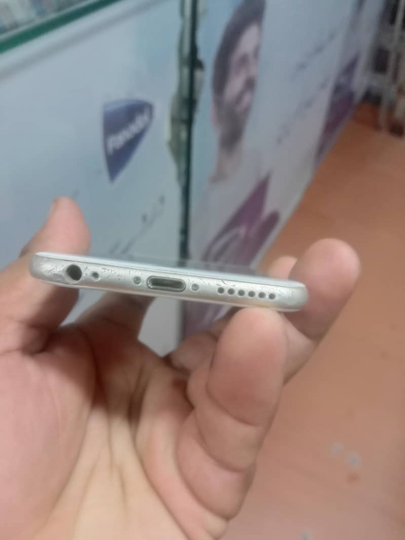 Apple iPhone 6 2