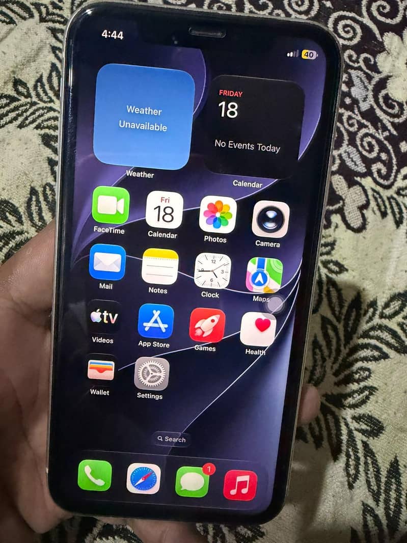 Apple iPhone 11 3