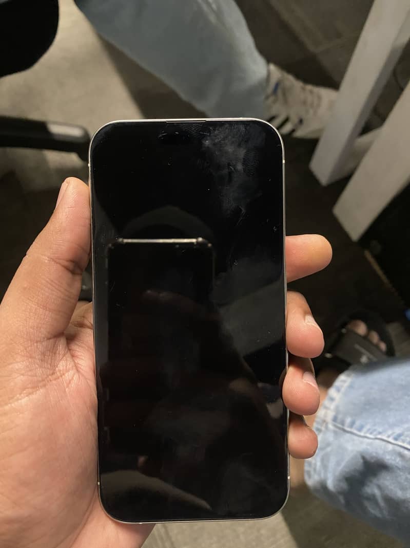 Apple iPhone 15 Pro 1