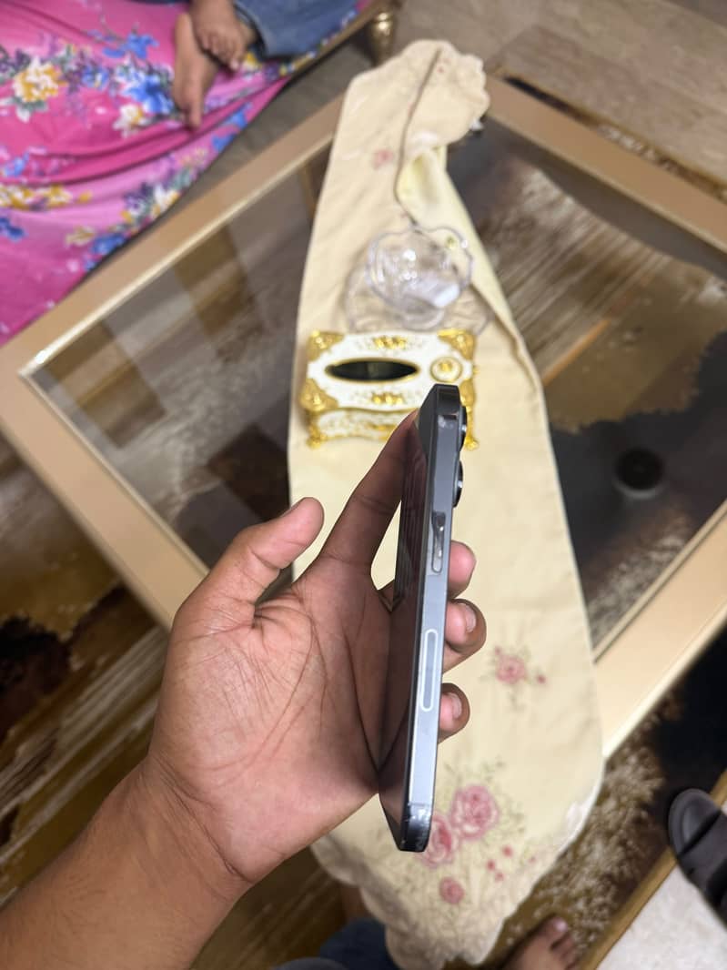 Apple iPhone 14 Pro 1