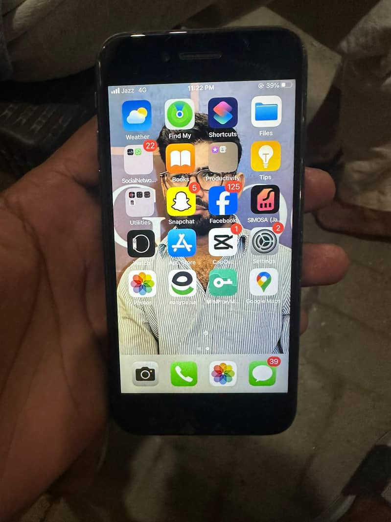 Apple iPhone 7 0