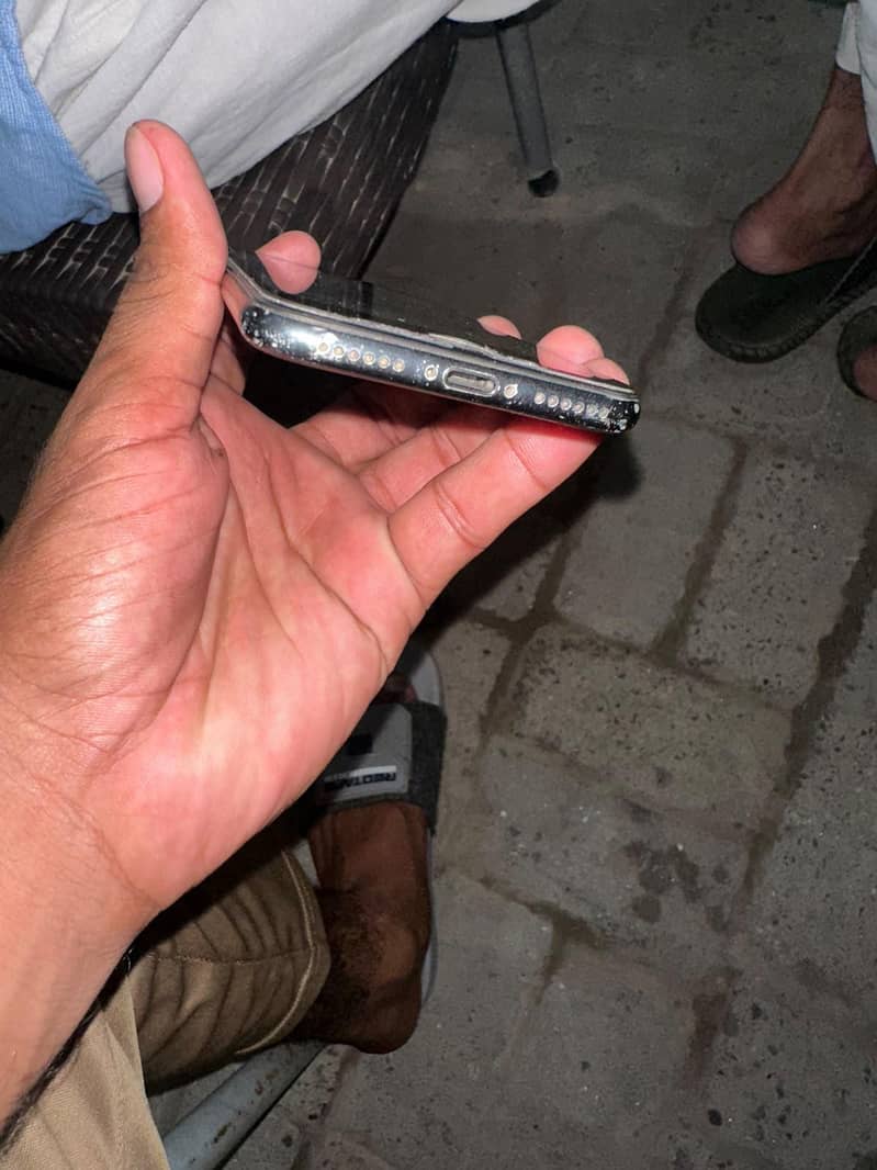 Apple iPhone 7 1