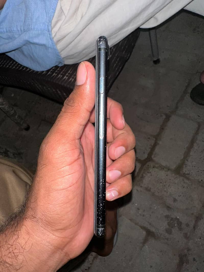 Apple iPhone 7 7
