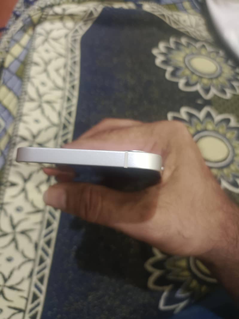 Apple iPhone 12 2