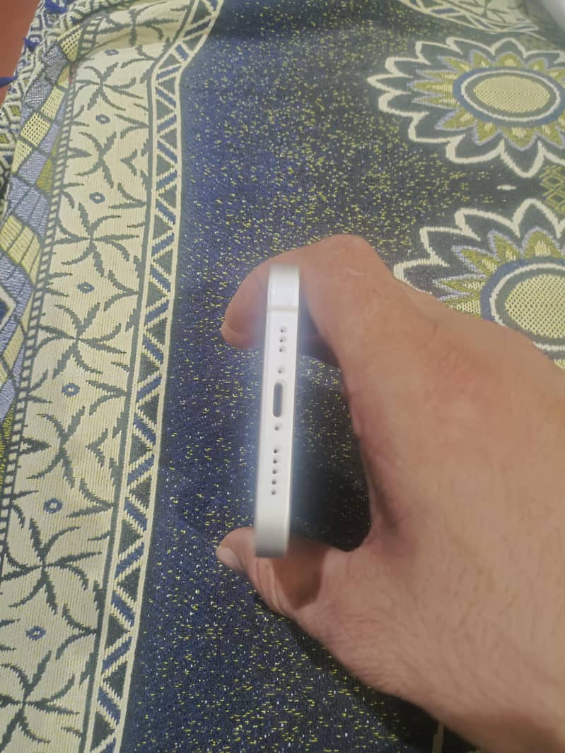Apple iPhone 12 3