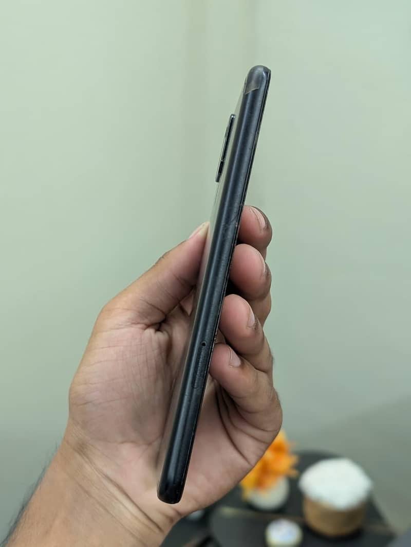 Google Pixel 4a5g 3
