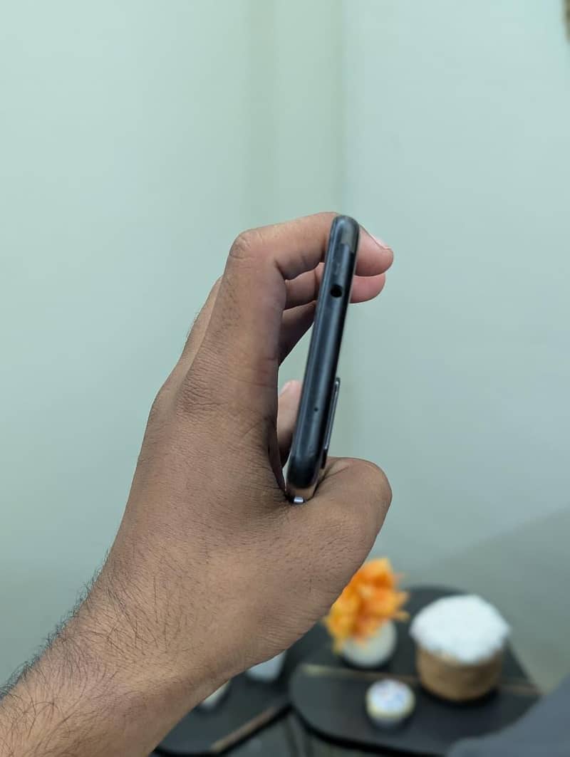 Google Pixel 4a5g 4