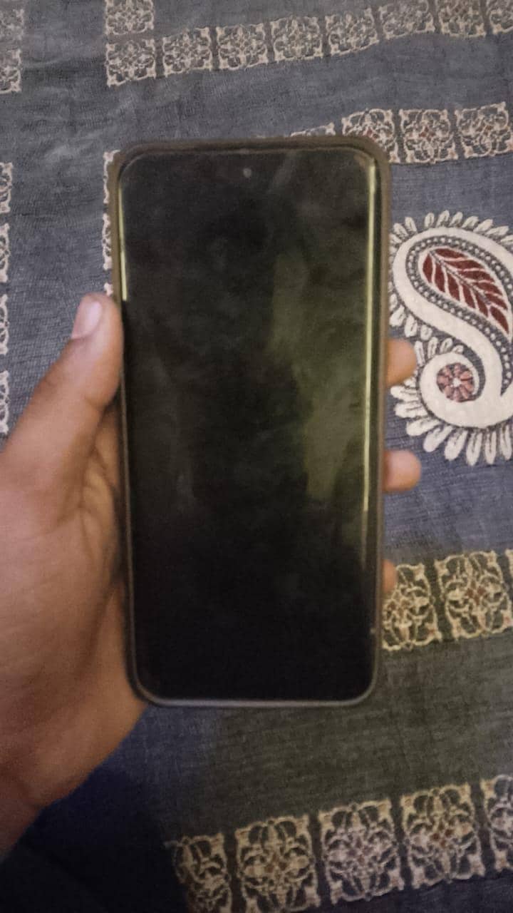 Tecno Spark Pro puls 4