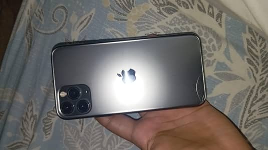 Apple iPhone 11 Pro sim glitch