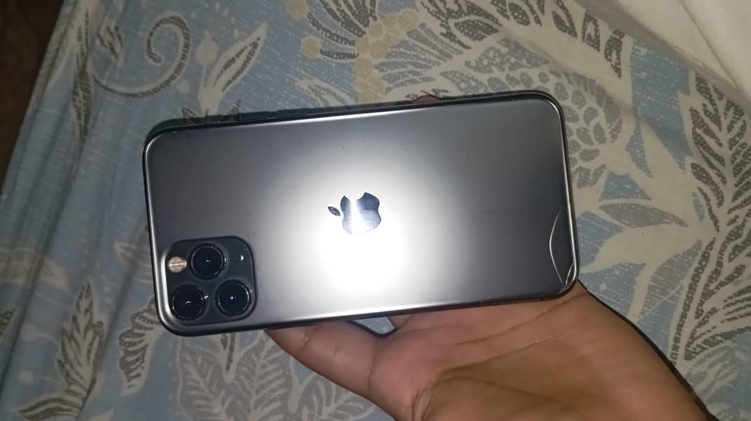 Apple iPhone 11 Pro sim glitch 0