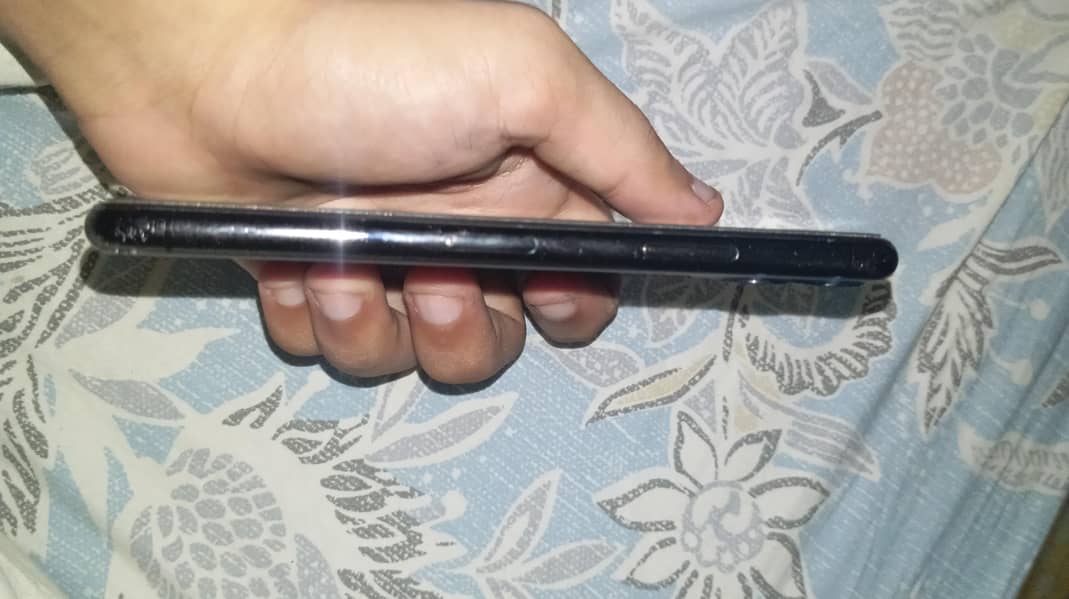 Apple iPhone 11 Pro sim glitch 4