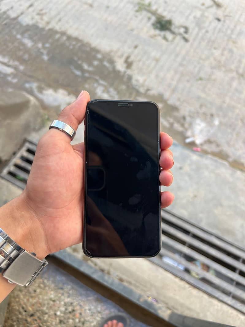 Apple iPhone XS 0