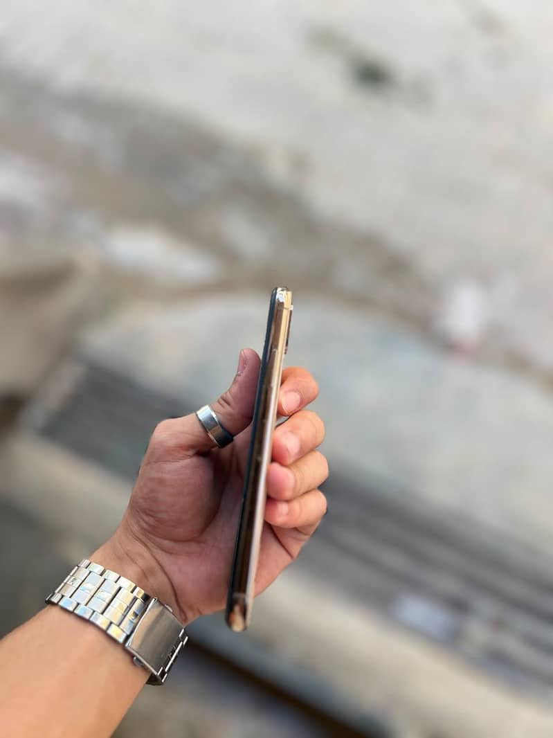 Apple iPhone XS 2