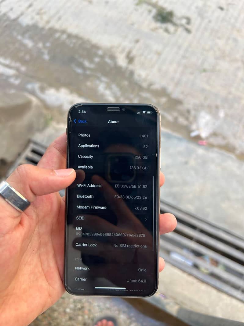 Apple iPhone XS 7
