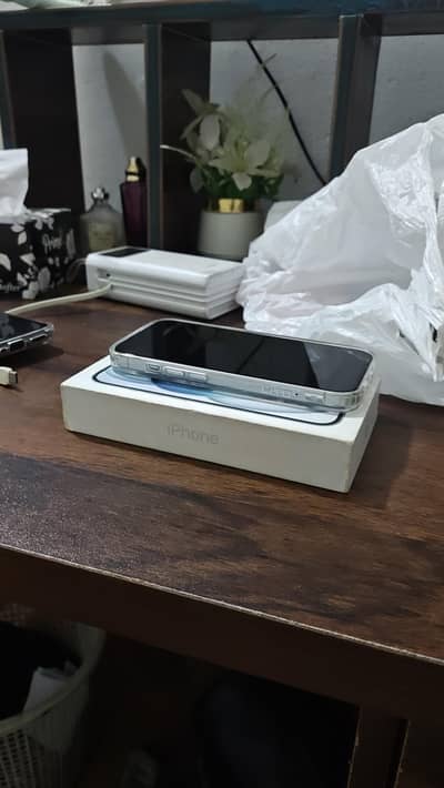 Apple iPhone 15, factory unlock, 10/10, dual physical