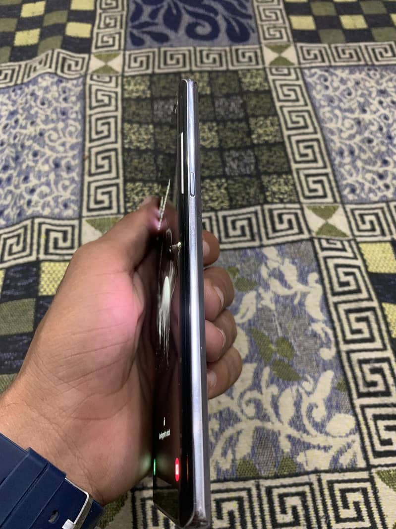 Samsung Mobile Note 8 1