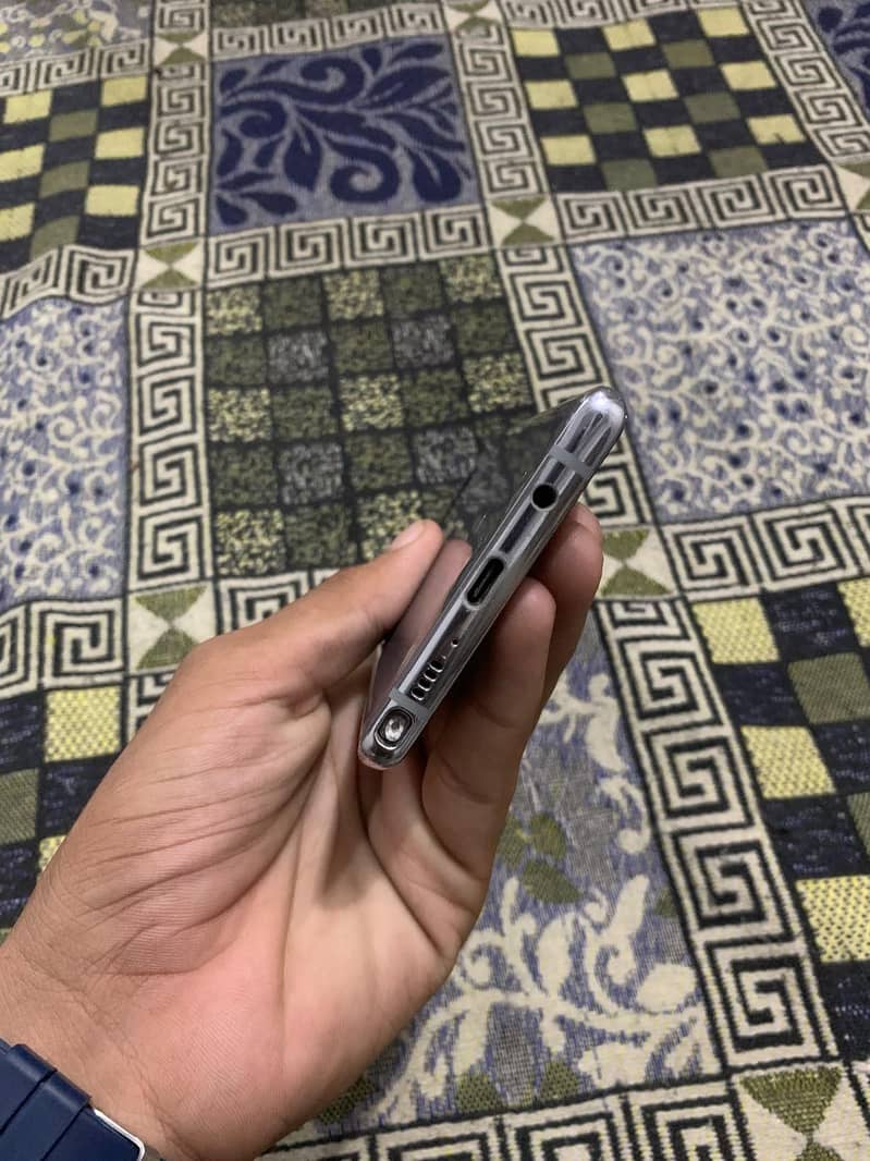 Samsung Mobile Note 8 4