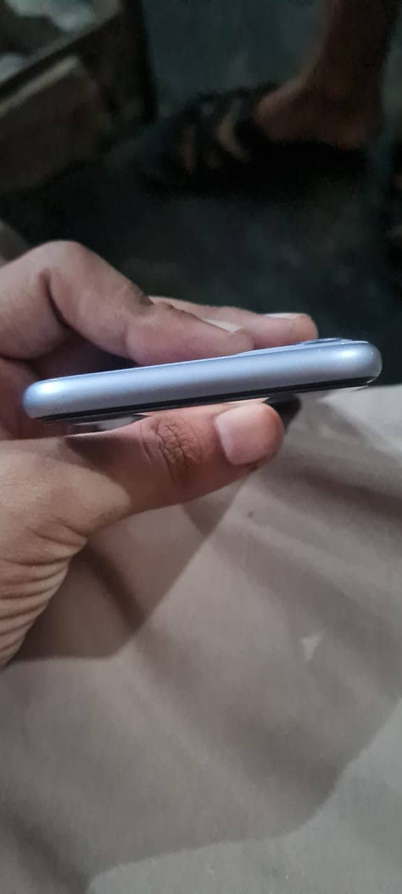 Apple iPhone 11 5