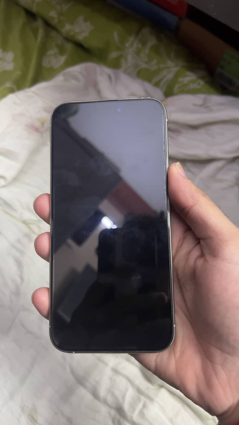 Apple iPhone 15 Pro Max 5