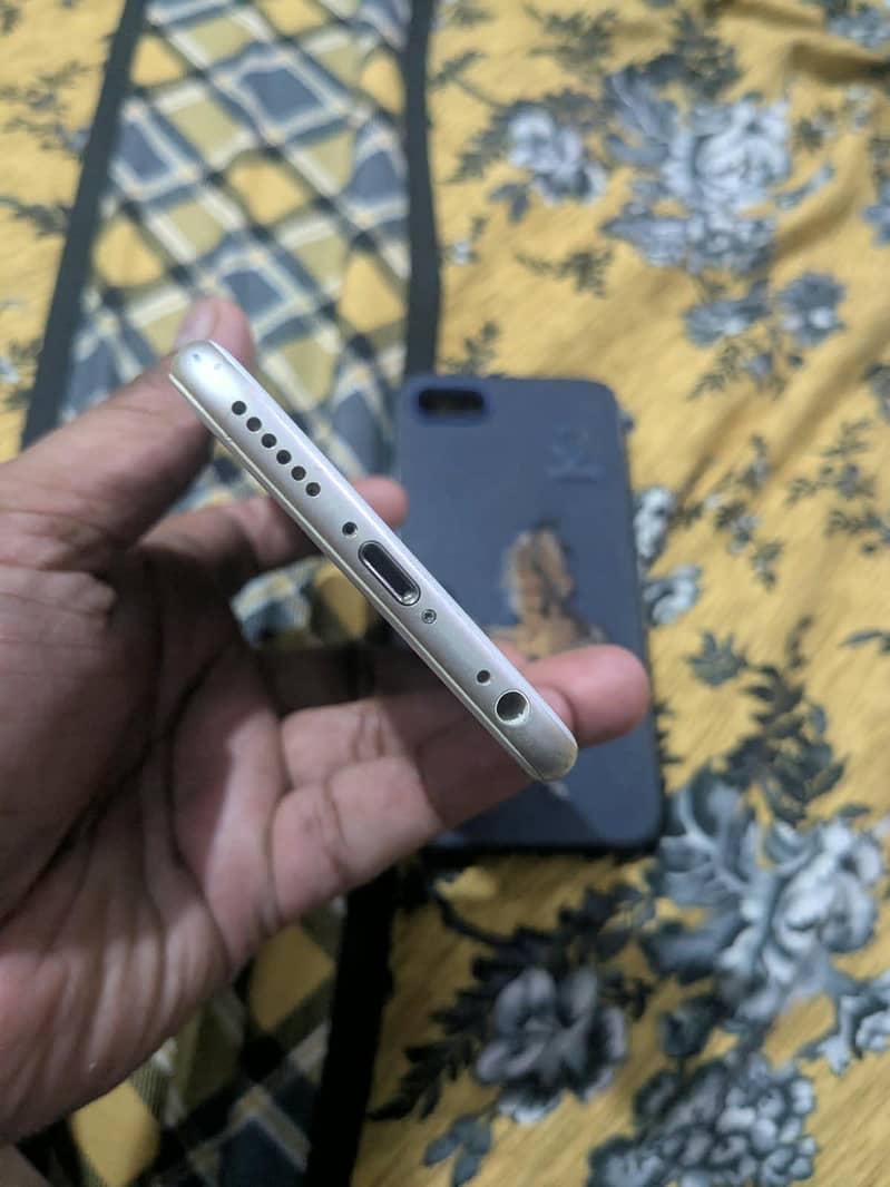 Apple iPhone 6S 2