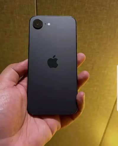 Apple iPhone 16e