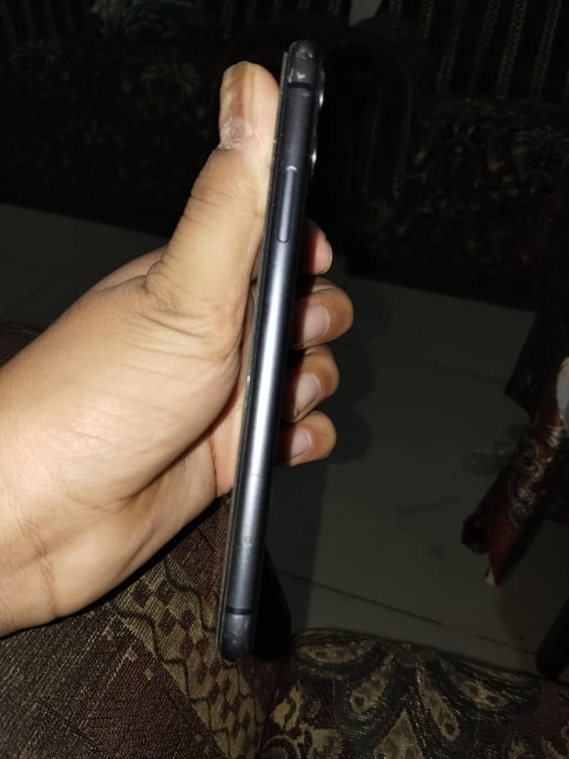 Apple iPhone 11 2