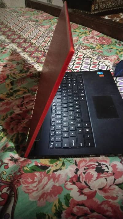 dell Cor i3 4th generation 128gb SSD 500gb HDD dubble hard drive