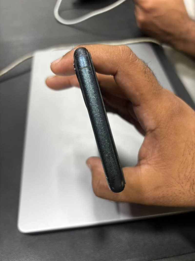 Apple iPhone 11 Pro Max 1