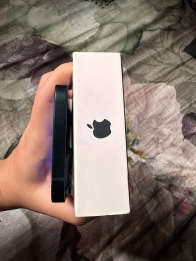 Apple iPhone 14