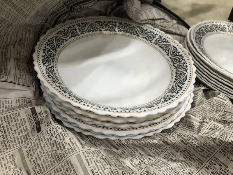 Dinner set 9