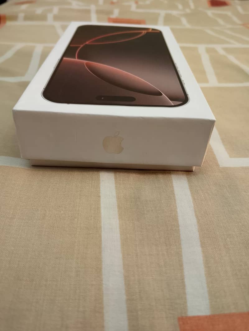 Apple iPhone 16 Pro Max 6