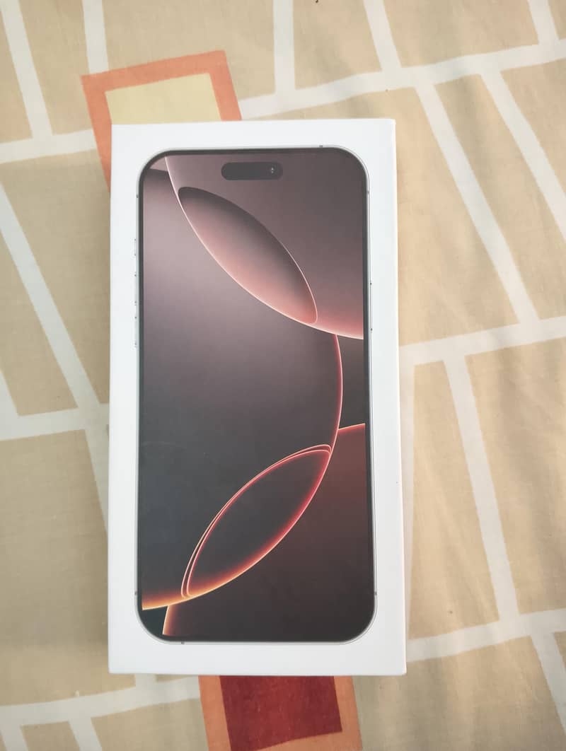 Apple iPhone 16 Pro Max 9