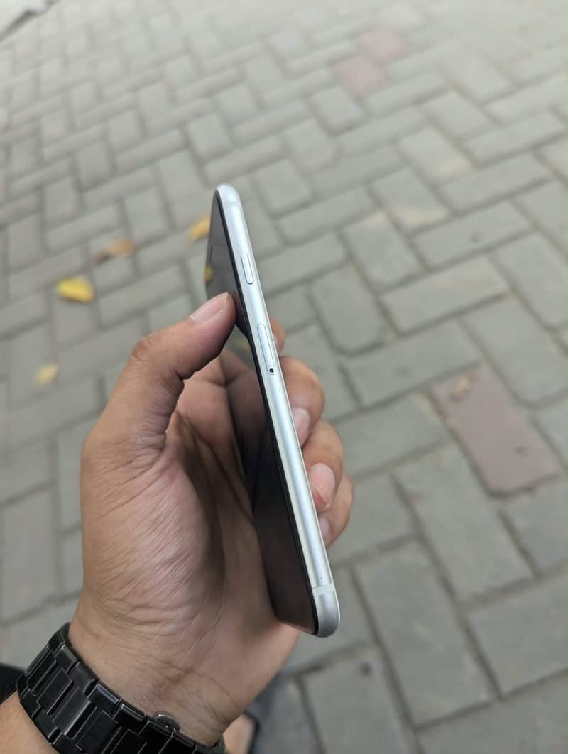 Apple iPhone SE 1