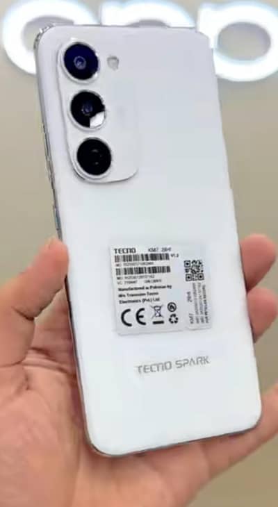 Tecno spark 40 pro plas