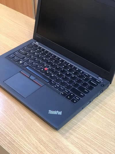 Lenovo Think pad x-270 i5 7 gen 8 gb ramm ddr4 256 gb nvm essd fresh