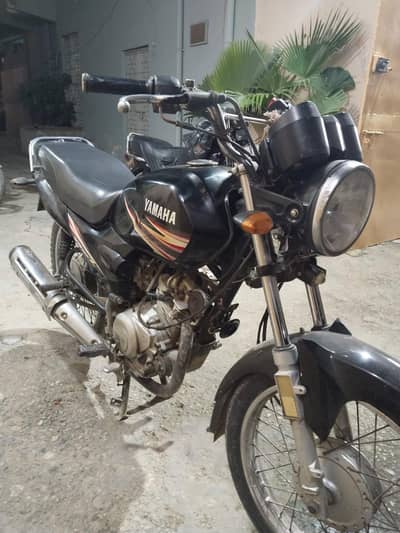 Yamaha ybr z