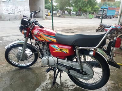 Honda 125 lush condition 25/26model 03087507527