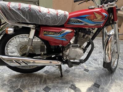 Honda 125 24 Model Lush Condition contact 03129623255