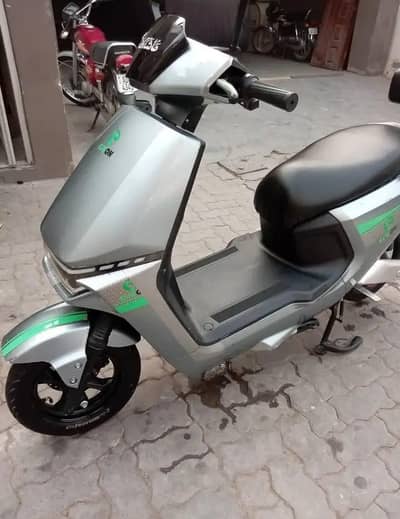 Eveeon Electric Scooty Model 2025 On WhatsApp 0322-0783802