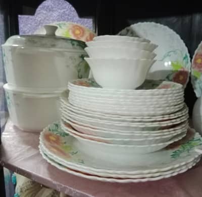 crockery for sale