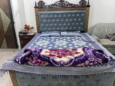 Luxury Bed with Side Tables  Brand New Condition
