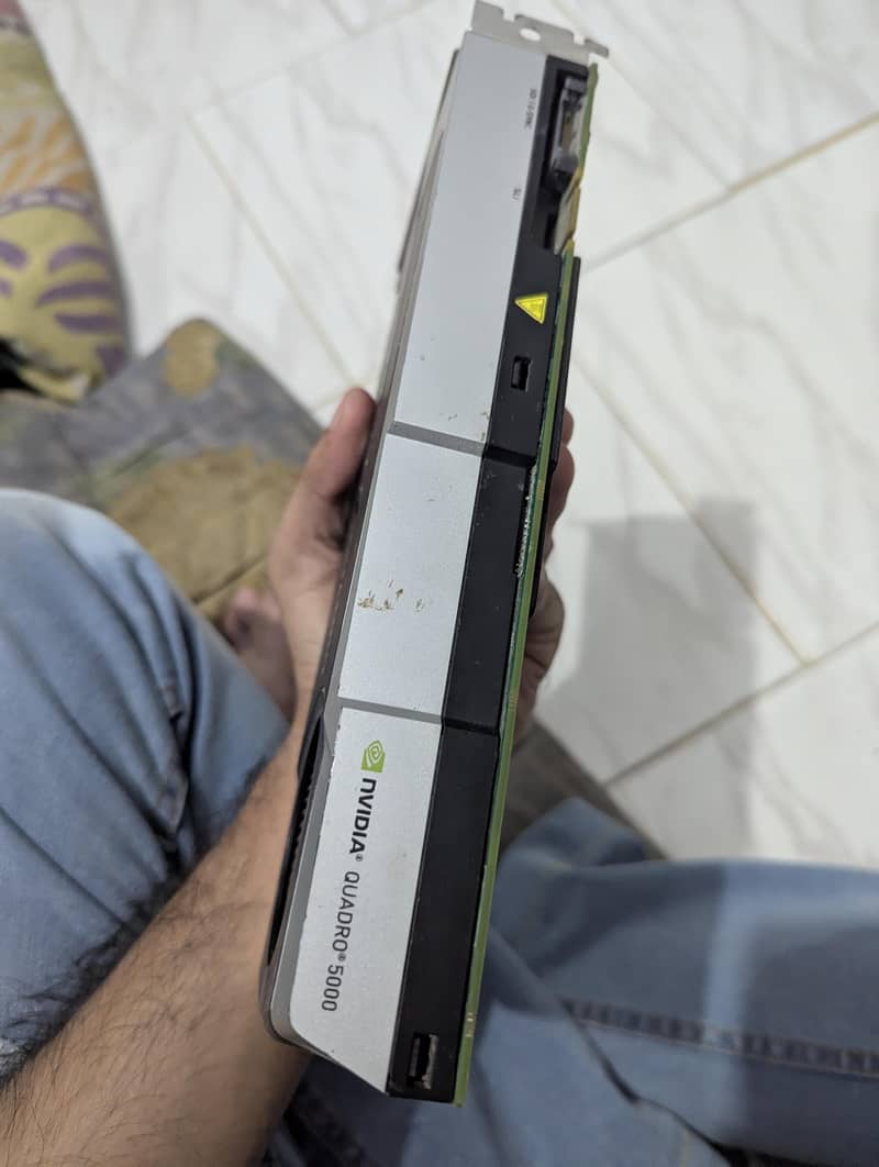 Nvidia Quadro 5000 4