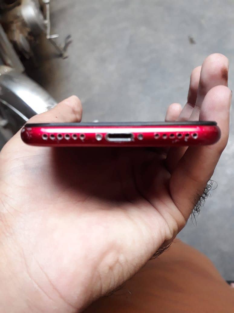 Apple iPhone 8 3