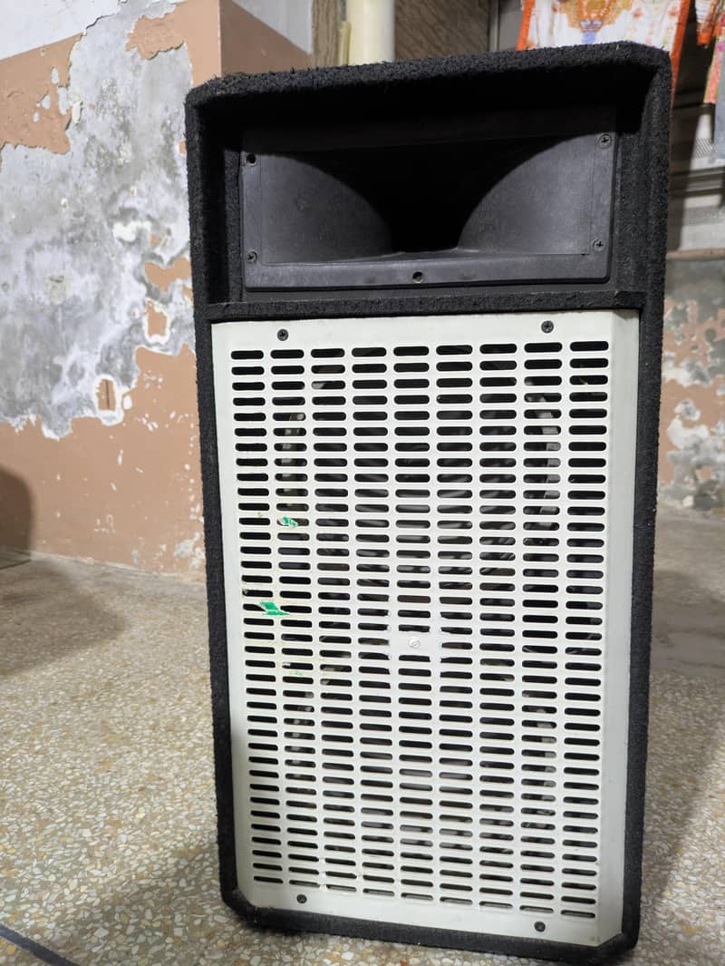 Bluetooth speaker 0