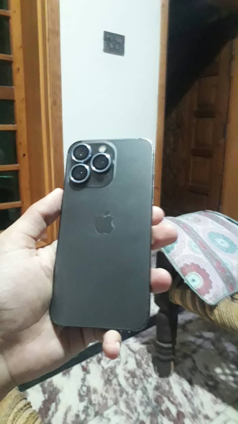 Apple iPhone 13 Pro 1