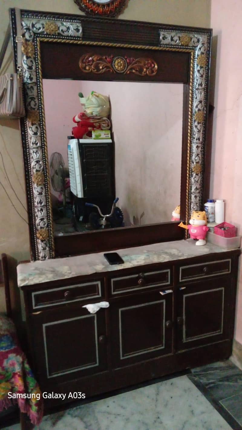 bed Or Dressing Table 1
