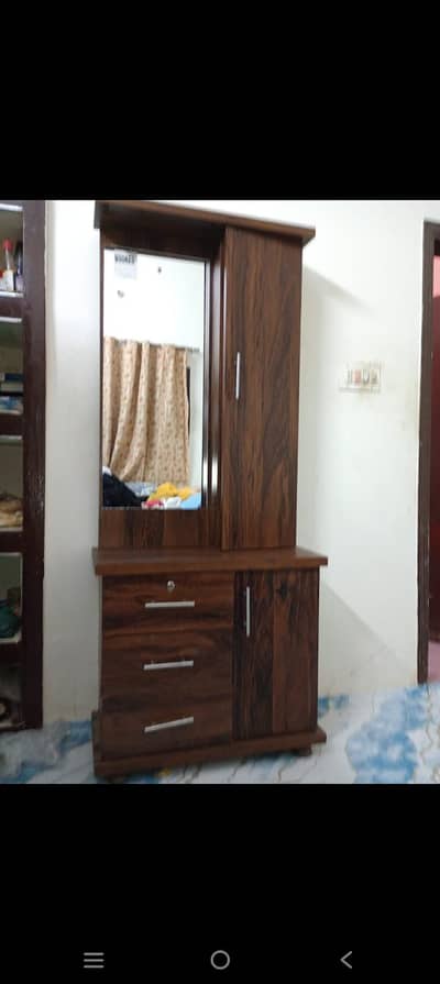 Dressing table