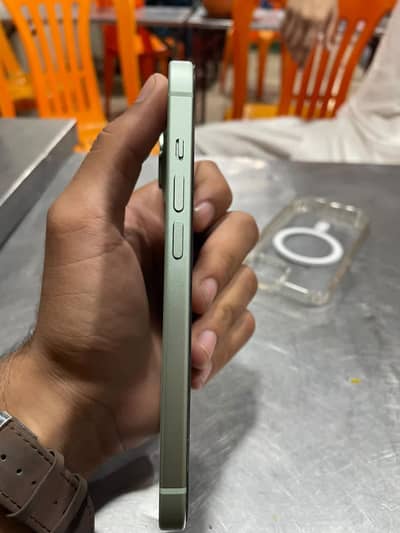 Apple iPhone 15