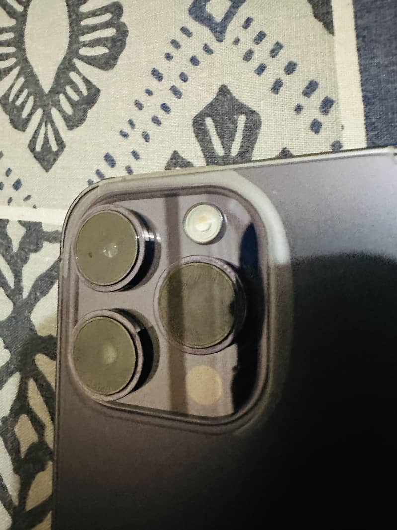 Apple iPhone 14 Pro 0
