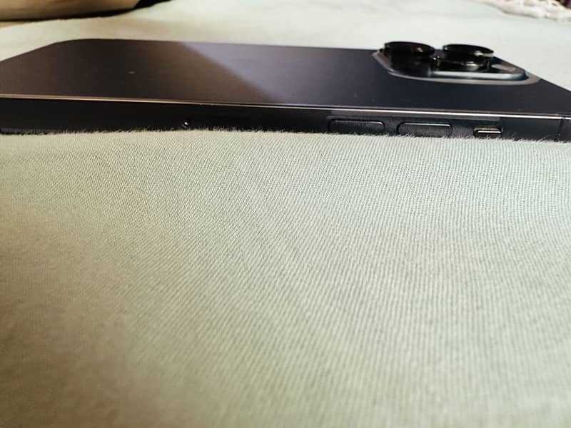 Apple iPhone 14 Pro 8